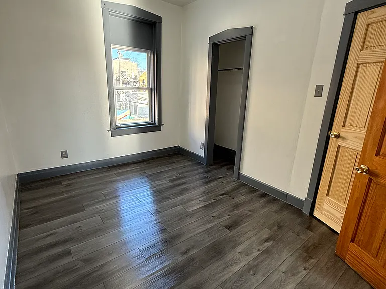 2748 W Cortez St — Photo 3