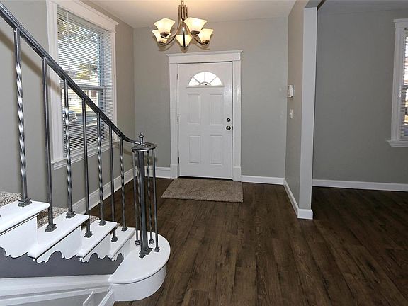 2nd image of 4234 Beethoven Ave