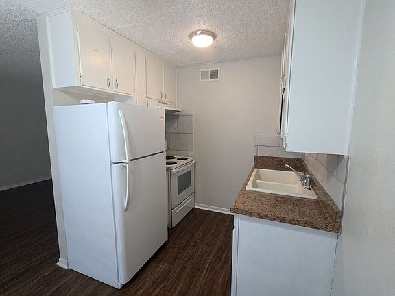5th image of 306 Gilmer St APT 202
