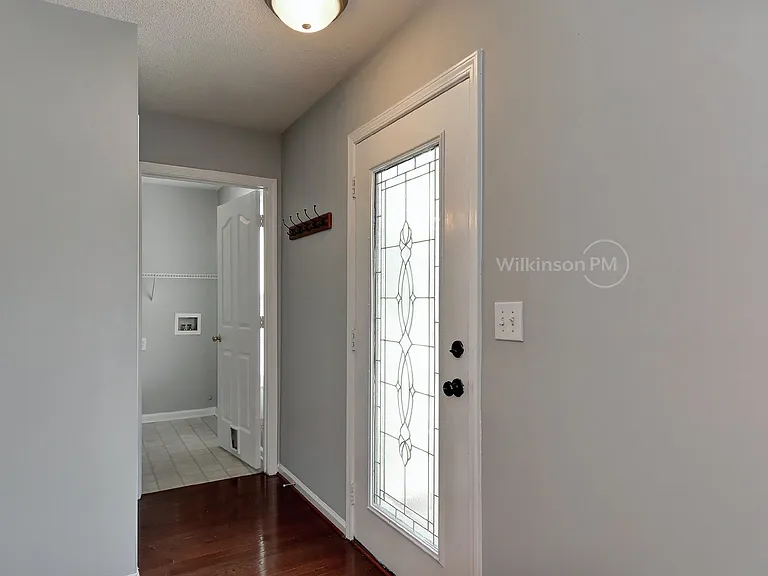 10420 Yellow Rose Ln — Photo 4