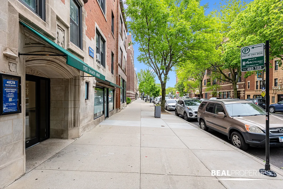 Building Photo - 4829 N Damen Ave