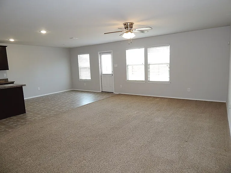 207 Citrus Dr — Photo 4