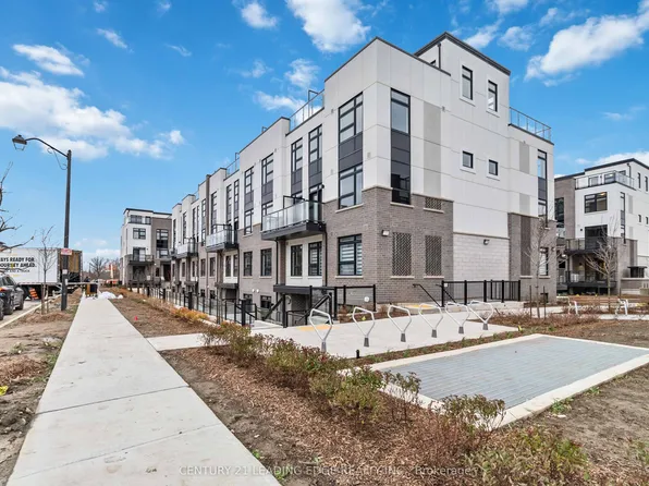 1569 Rose Way #128, Milton, ON L9E 1V8