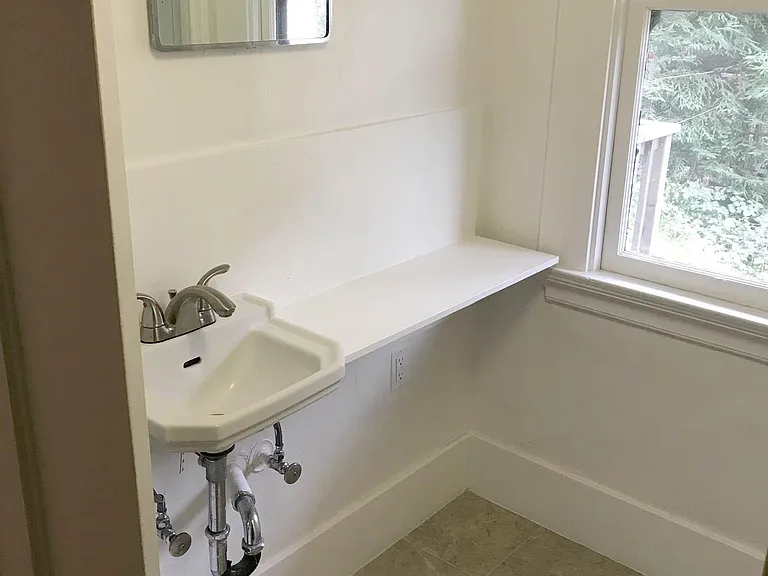 1350 Scenic Ave #1 — Photo 10