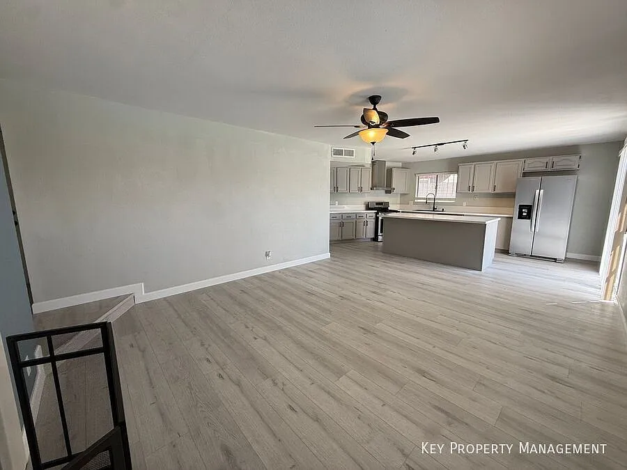 Pristine 4-Bedroom Single-Story Home In Prime Las Vegas Location! — Photo 4