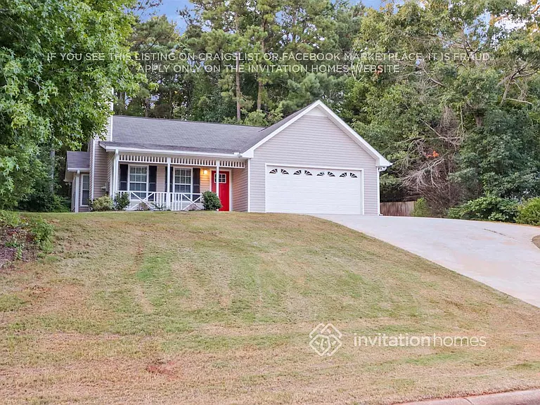 415 Cambridge Way — Photo 2