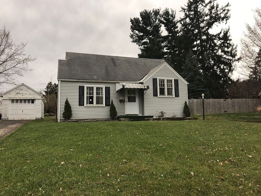 1st image of 557 Cline Ave