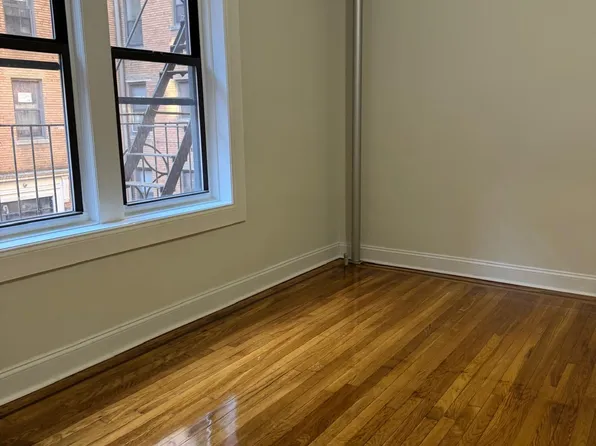 21-24 31st Street image 1 of 12