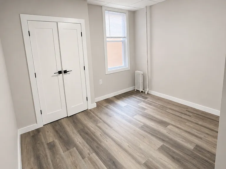 536 51st St #3B — Photo 6