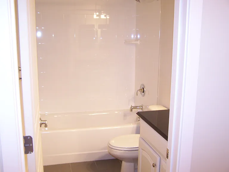 Hillcrest Dr SW — Photo 3