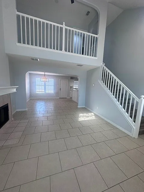 4 bed, 2.5 bath, 1583 sqft, $2,150 — Photo 2