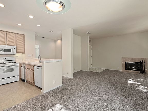 3rd image of 470 Navaro Way Unit 202