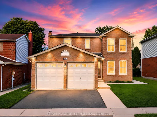 35 Golden Meadow Dr, Kitchener, ON N2N 2L9