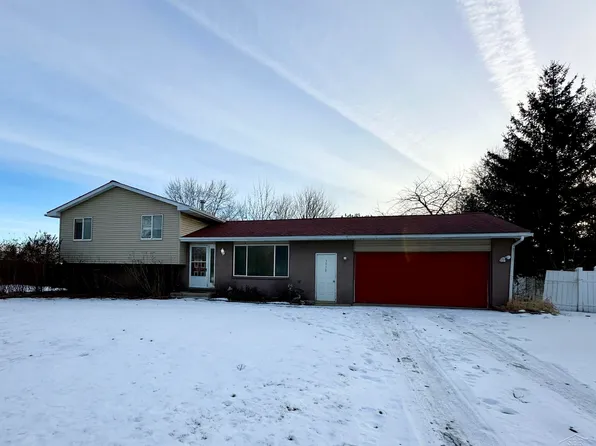 3070 Badger Pl, Saginaw, MI 48603