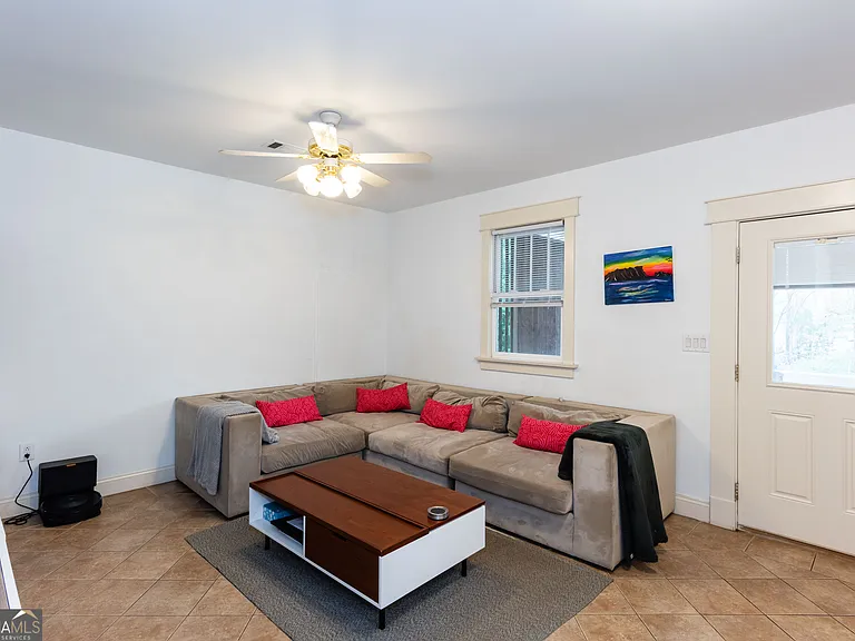 1698 Temple Ave — Photo 26