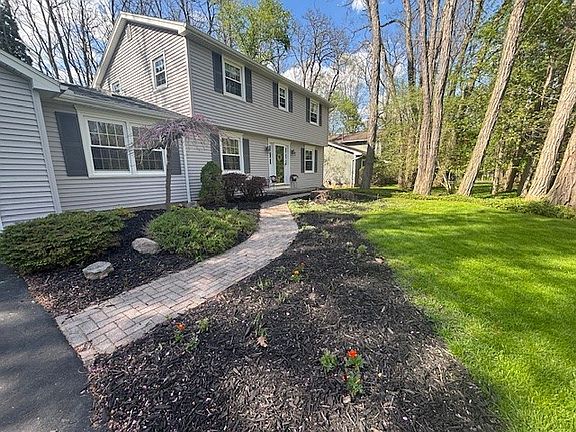 2nd image of 11 Shadowmoor Dr