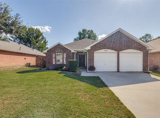 709 Paisley Dr, Flower Mound, TX 75028