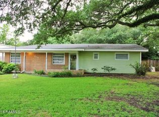 904 Loreauville Rd, New Iberia, LA 70563