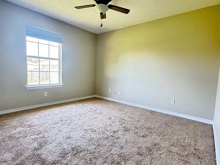 537 Batten Blvd — Photo 7