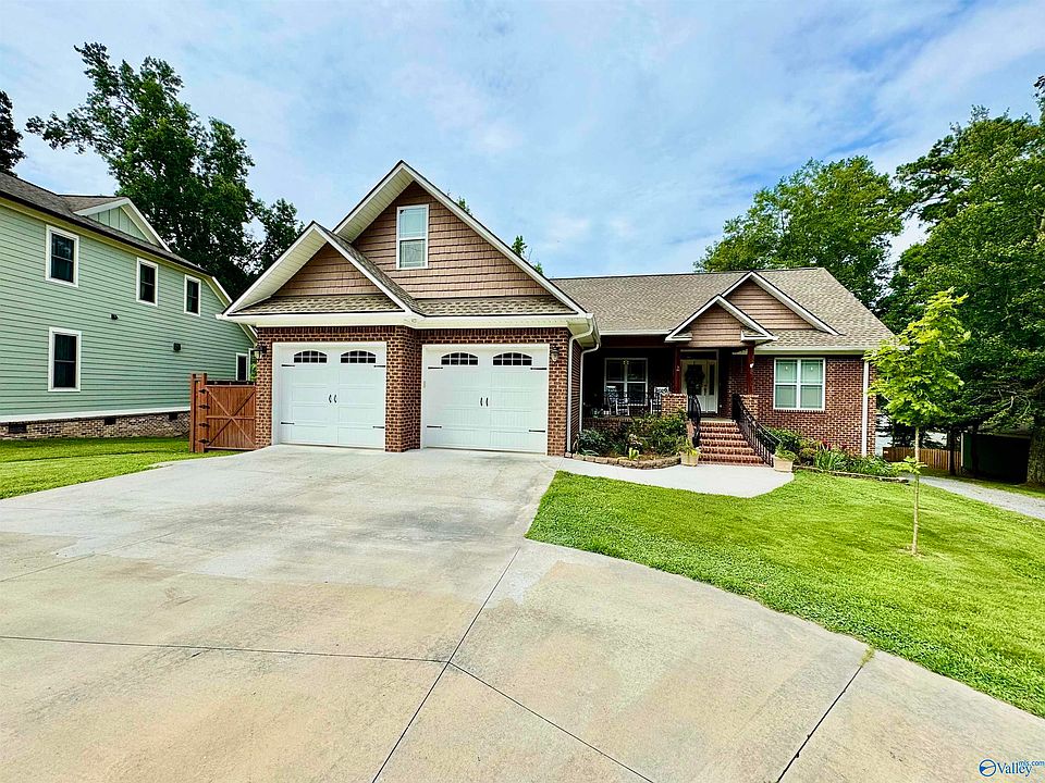 1st image of 3519 Colonial Dr