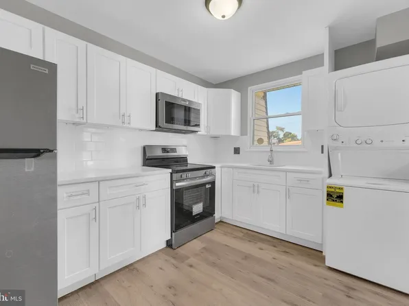 6-6 Florence Tollgate Pl, Florence, NJ 08518