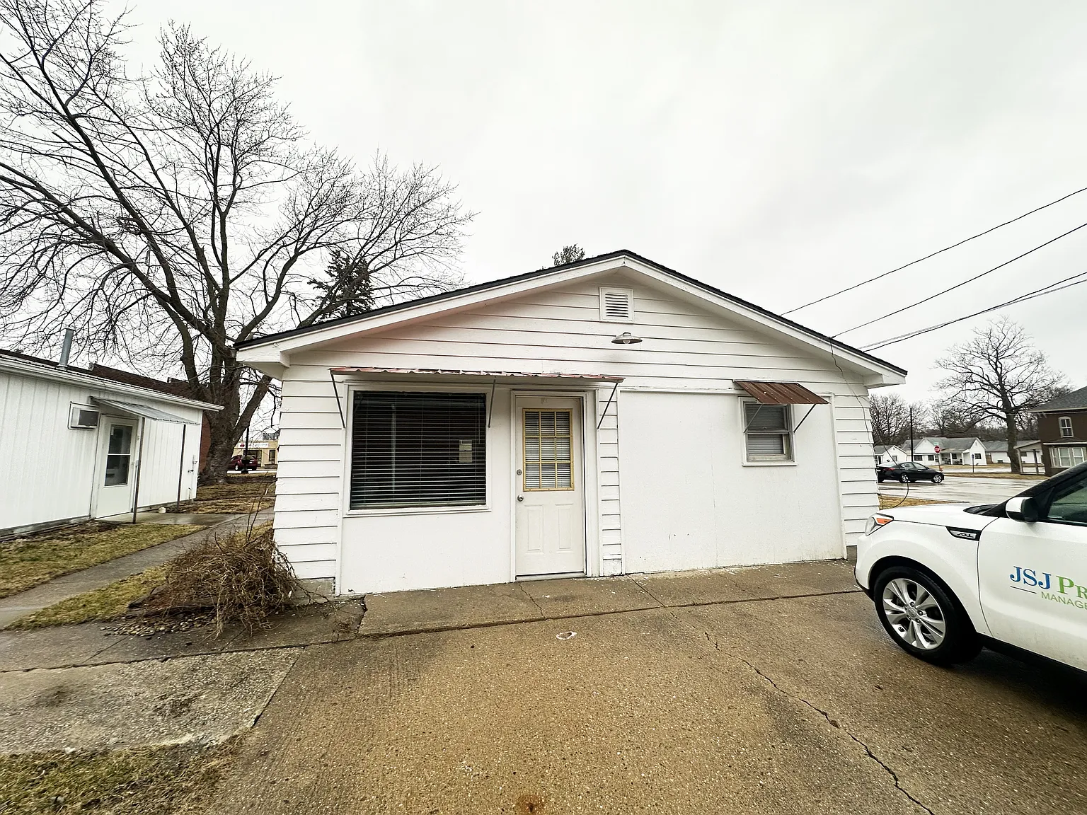 229 E Lincoln St photo 1