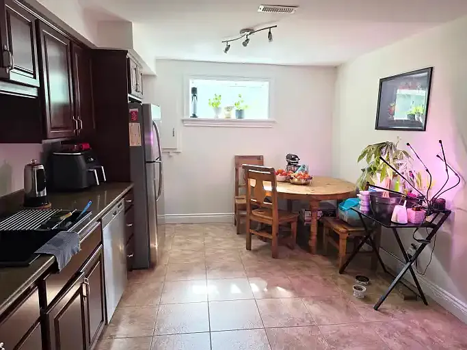 30 Bernadette Ct #1A — Photo 5