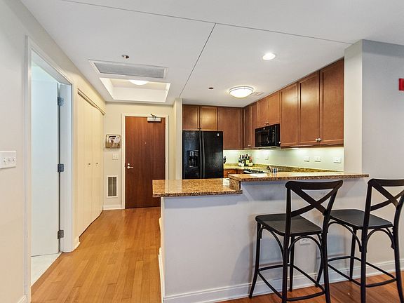 5th image of 130 N Garland Ct APT 2212