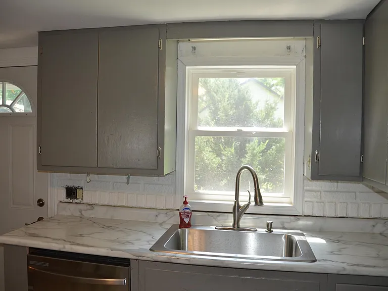 303 E Franklin St — Photo 6