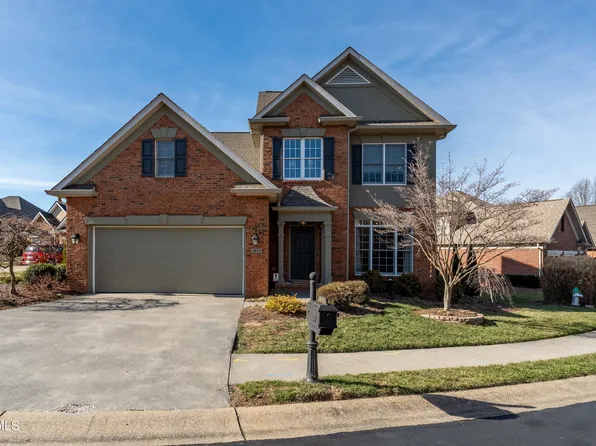 1815 Waters Edge Dr, Johnson City, TN 37604
