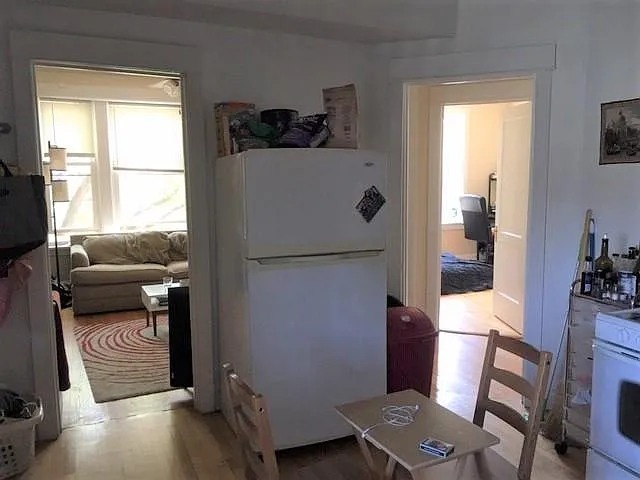 5235 N Winchester Ave — Photo 2