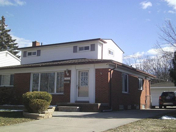 3rd image of 1422 E Windemere Ave