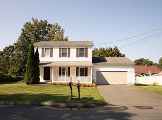 16 Jacob St, Chicopee, MA 01020