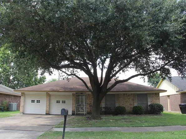 5818 Hoover St, Houston, TX 77092