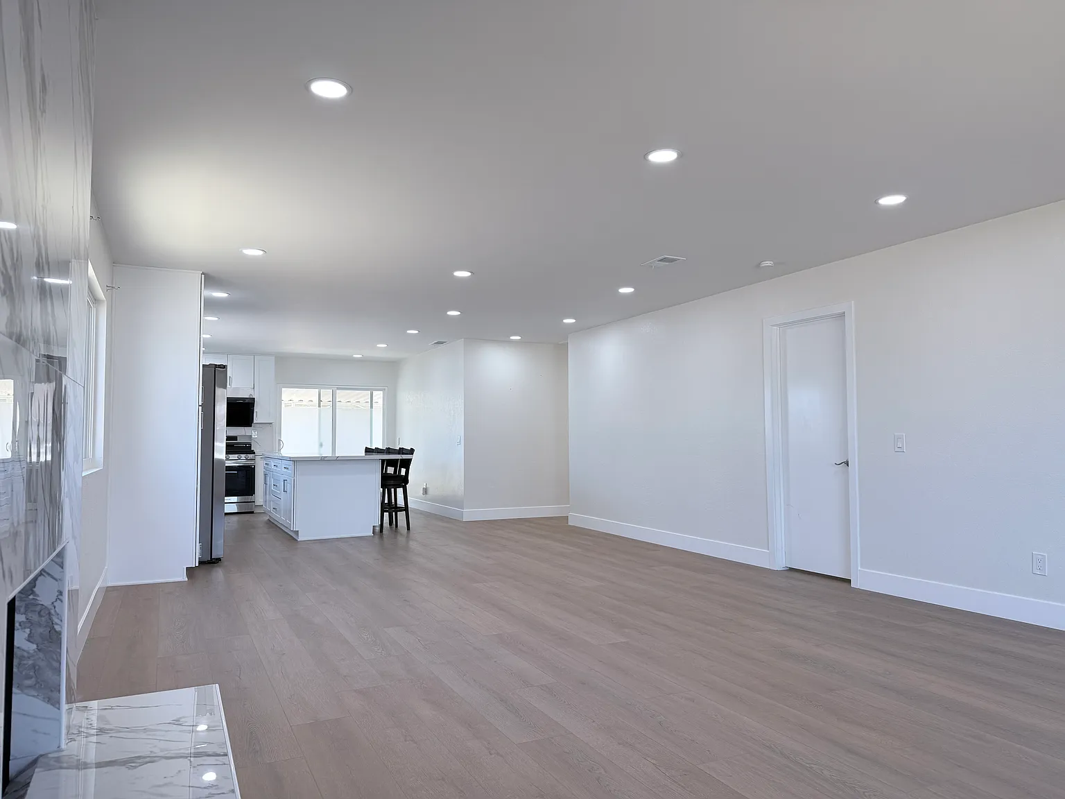 4 bed, 1665 sqft, $3,650 — Photo 3