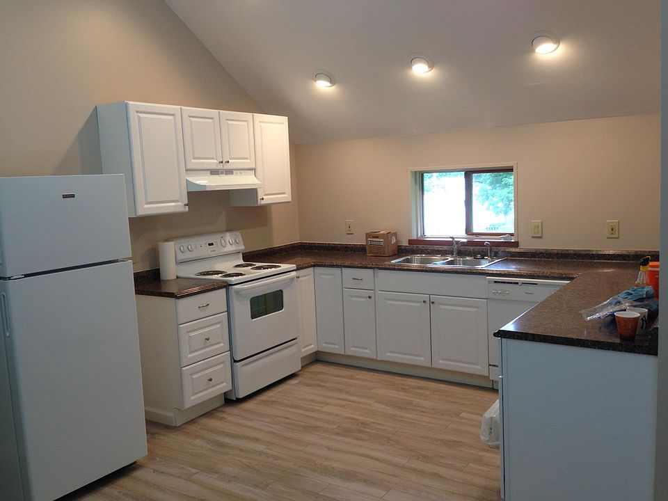 1st image of 4304 Lakeside Dr #1