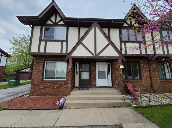 707 Wellington Dr #707, Dyer, IN 46311
