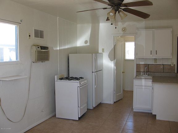 3rd image of 1716 W Hegel Ln APT 2