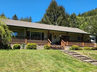 257 Old Lwr Smith River Rd, Reedsport, OR 97467