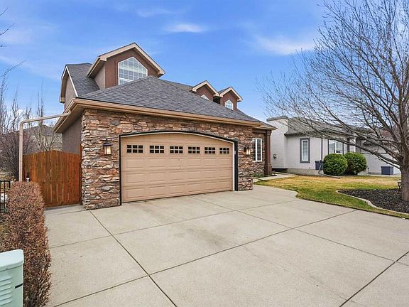 3rd image of 244 W Cove Rd