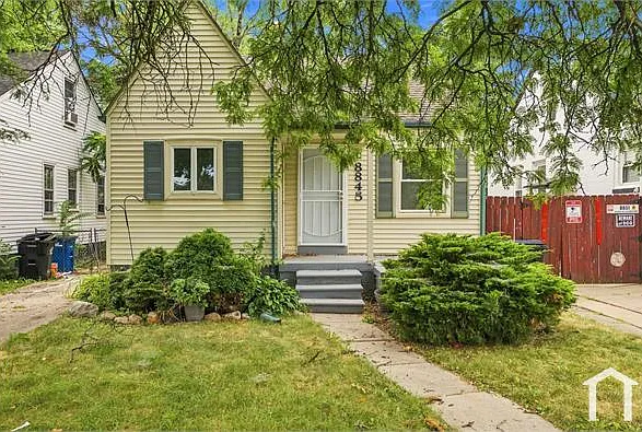 3 bed, 1343 sqft, $1,600 — Photo 3