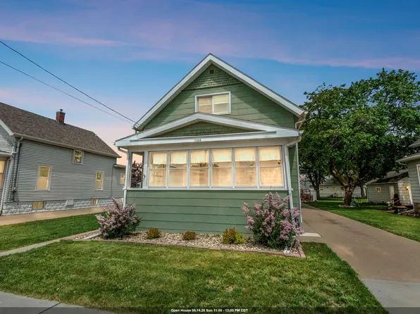 1054 Tyler Ave, Oshkosh, WI 54902