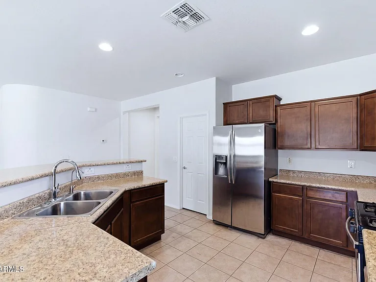 10733 W Lariat Ln — Photo 9