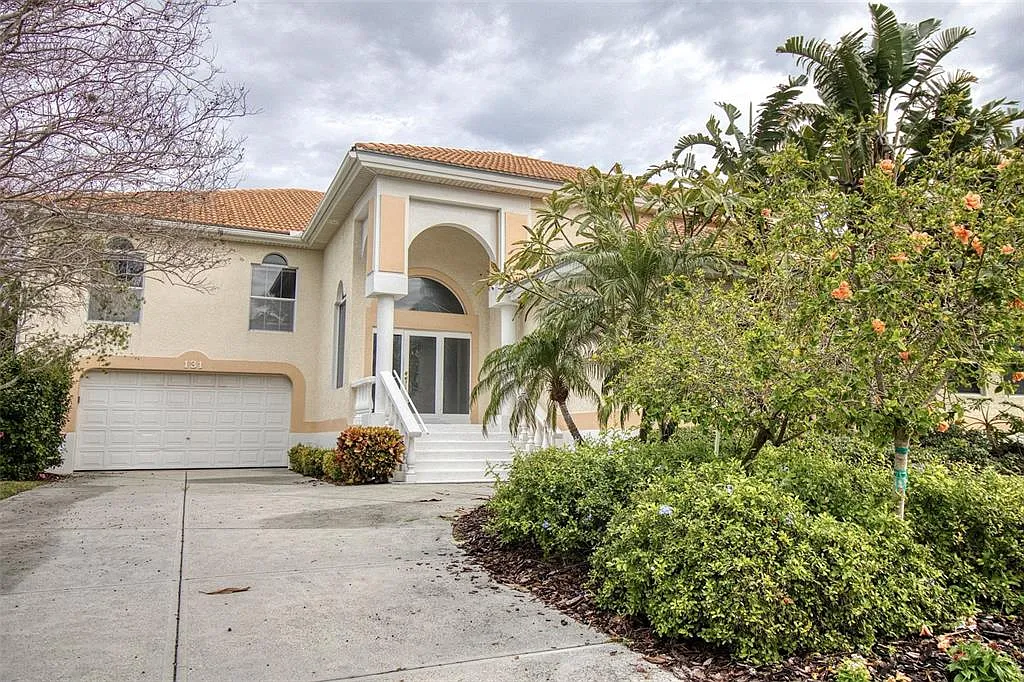 4 bed, 3.0 bath, 3302 sqft, $9,000 — Photo 1