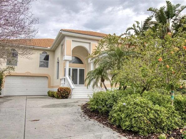 131 Sands Point Dr, Tierra Verde, FL 33715