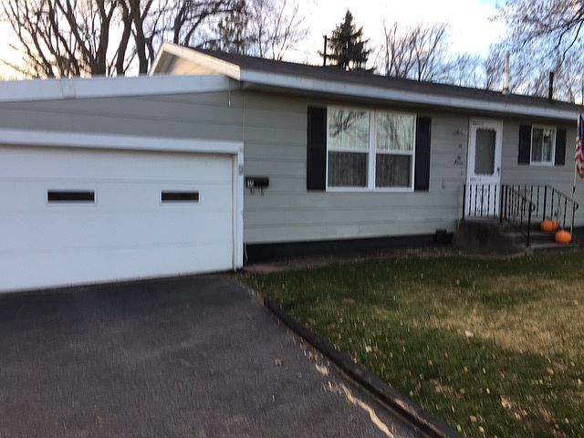 1st image of 35 10th Ave S