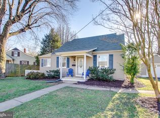 10919 Oakwood Dr, Fairfax, VA 22030