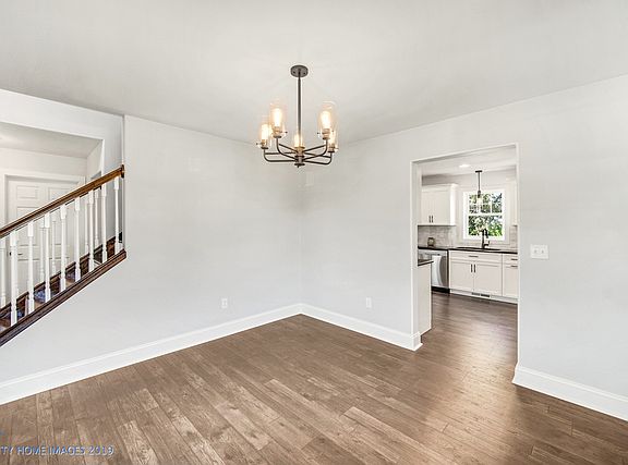 4th image of 1039 Louise Ln