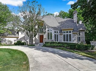 121 Ashton Dr, Burr Ridge, IL 60527