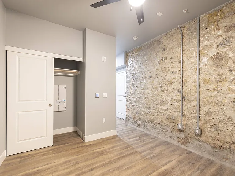 ONE18 West Street Residential — Photo 55